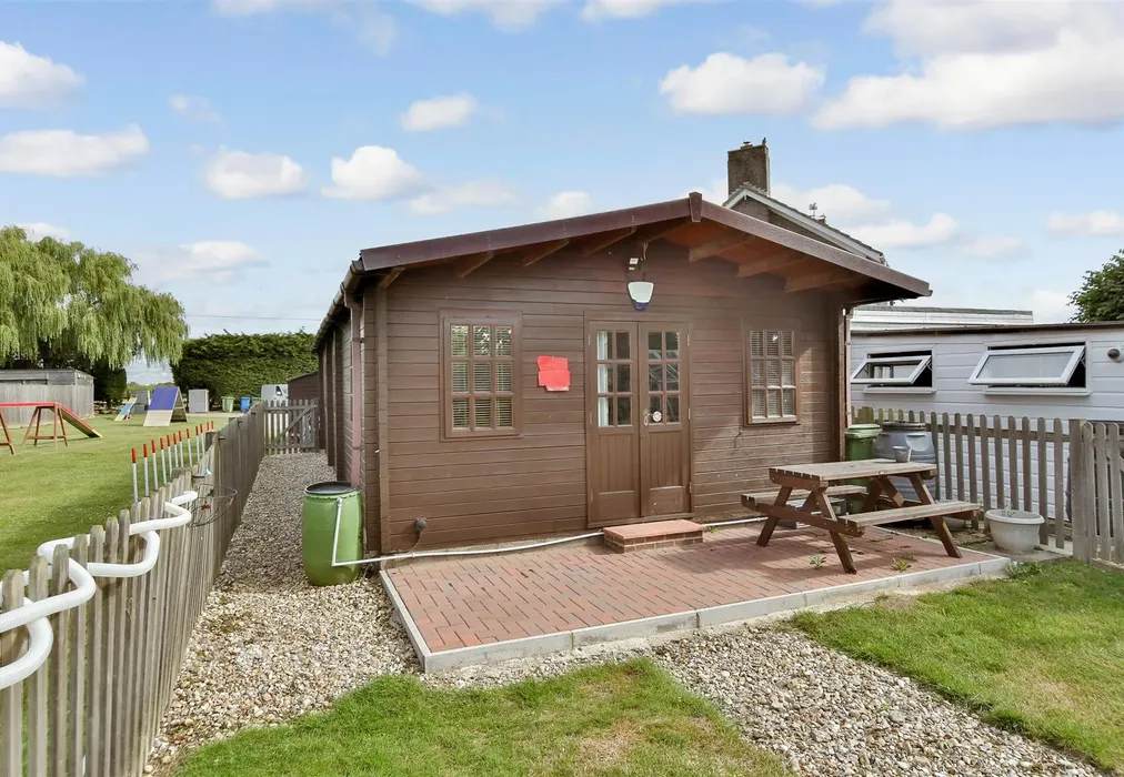 Annexe - Harty Ferry Road, Leysdown, Sheerness, Kent - Wards of Kent