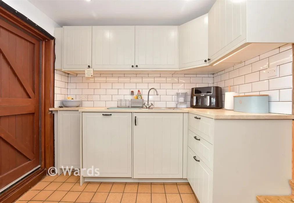 Kitchen - Victoria Road, Broadstairs, Kent - Wards of Kent