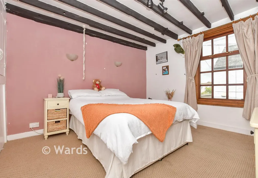 Bedroom 1 - Victoria Road, Broadstairs, Kent - Wards of Kent