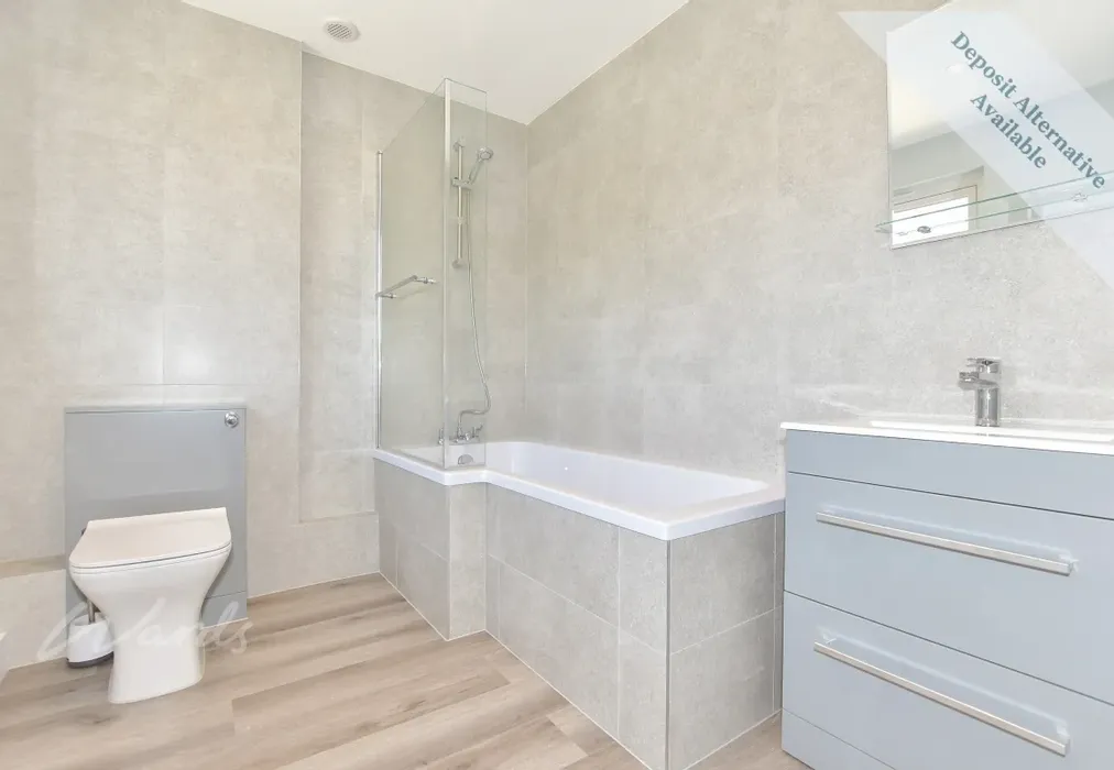 Bathroom - Laureston Place Dover CT16 - Wards of Kent