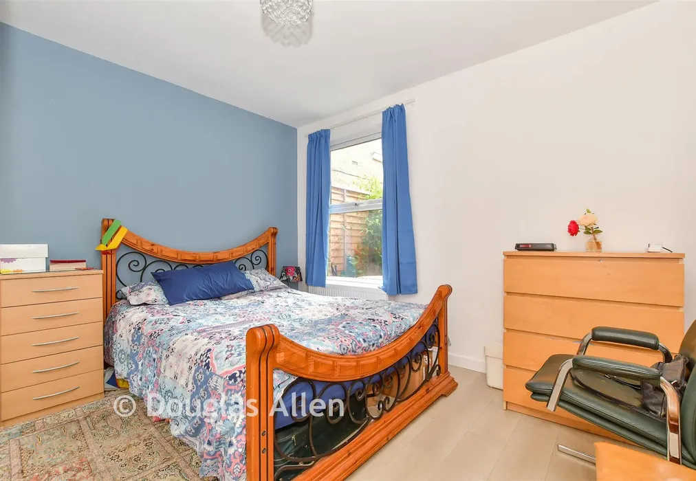 Bedroom 1 - Chewton Road, Walthamstow - Wards of Kent