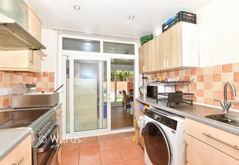 Kitchen - Oxenden Road, Folkestone, Kent - Wards of Kent