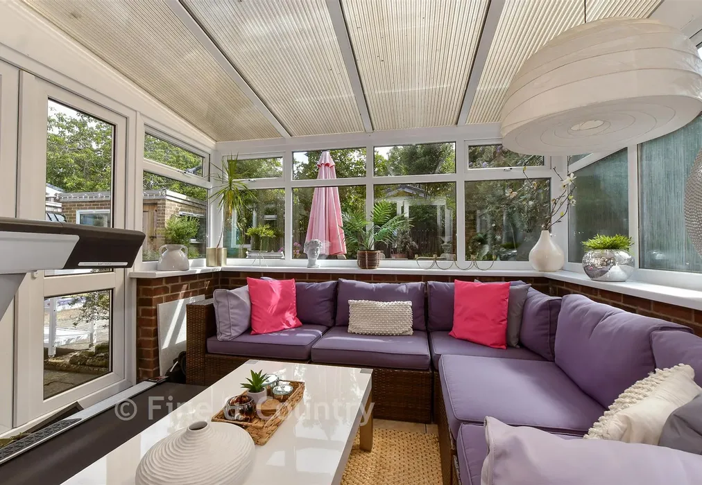 Conservatory - Place Road, Cowes, Isle of Wight - Wards of Kent