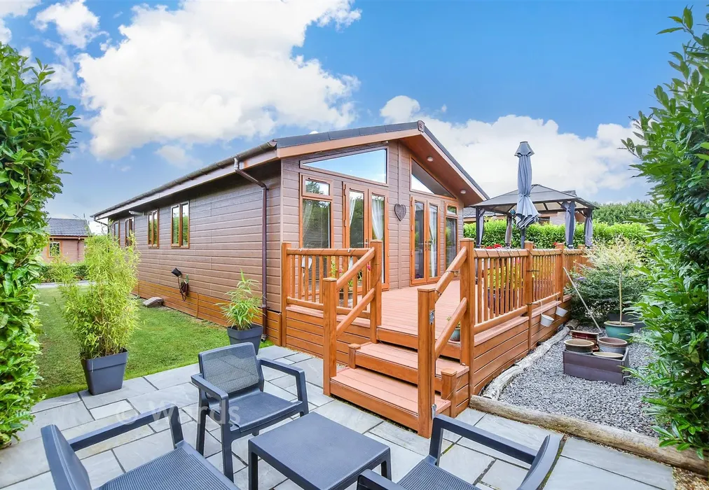 Rear Garden - Wateringbury Road, East Malling, Kent - Wards of Kent