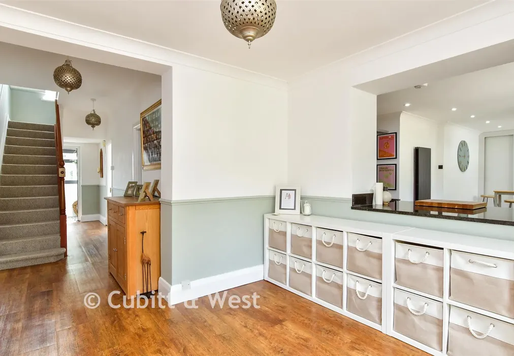 Entrance Hall - Ring Road, Lancing, West Sussex - Wards of Kent