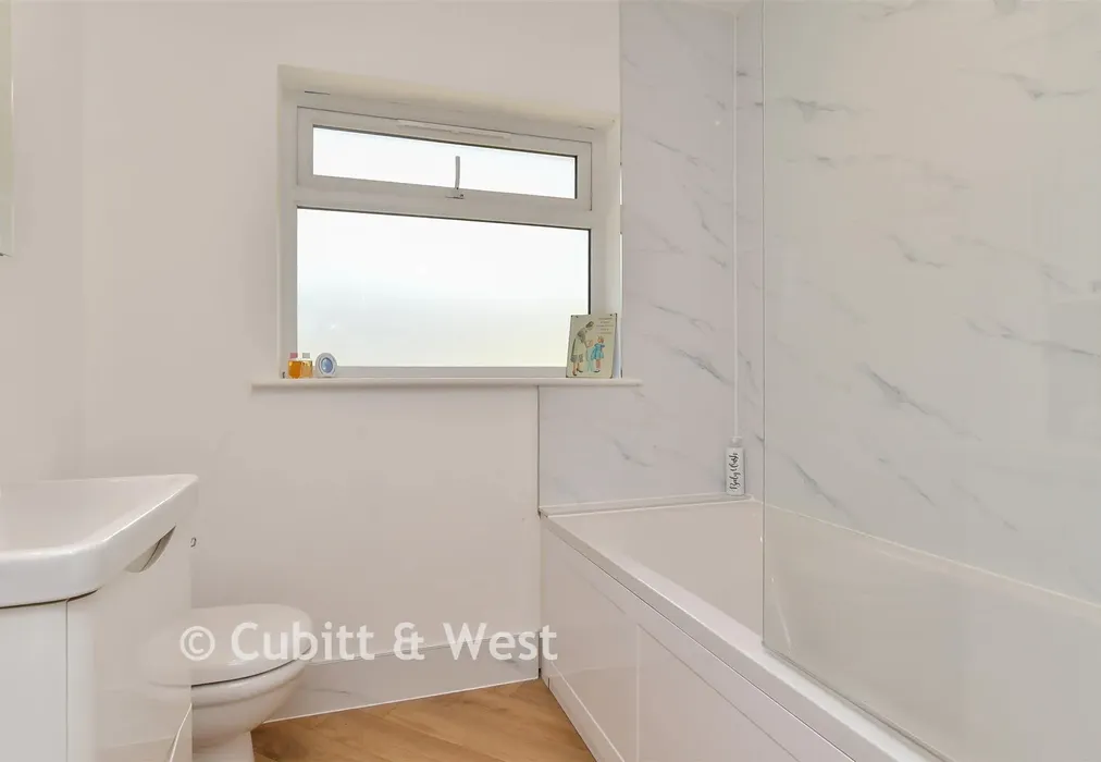 Bathroom - Ring Road, Lancing, West Sussex - Wards of Kent