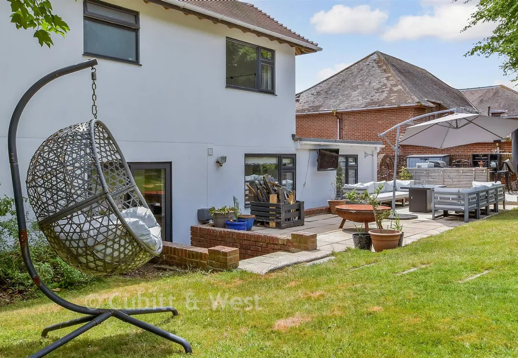 External Lifestyle Photograph - Ring Road, Lancing, West Sussex - Wards of Kent