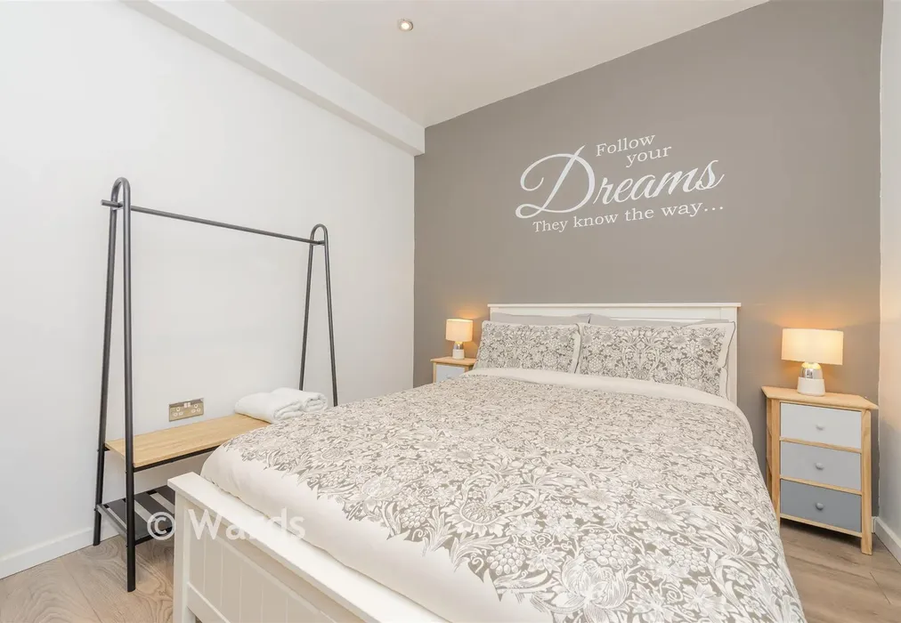 Bedroom Outbuilding - Packham Road, Northfleet, Gravesend, Kent - Wards of Kent