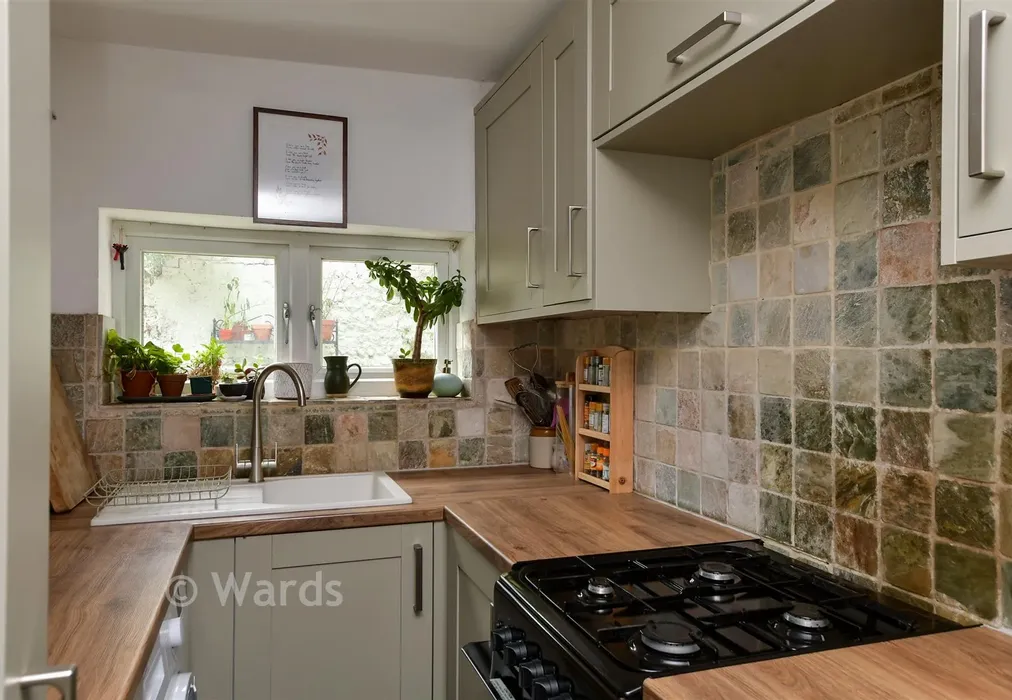 Kitchen - Speke Road, Broadstairs, Kent - Wards of Kent
