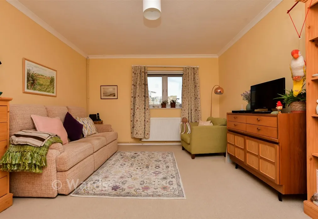 Lounge - Ethelbert Road, Birchington, Kent - Wards of Kent