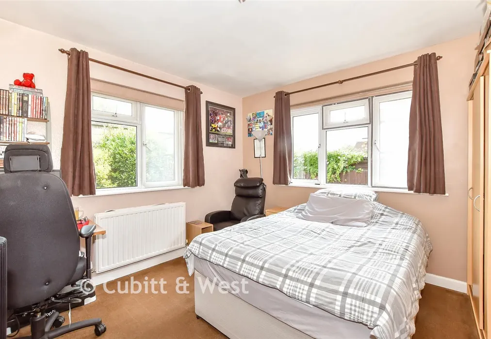 Bedroom 2 - Burnham Gardens, Bognor Regis, West Sussex - Wards of Kent