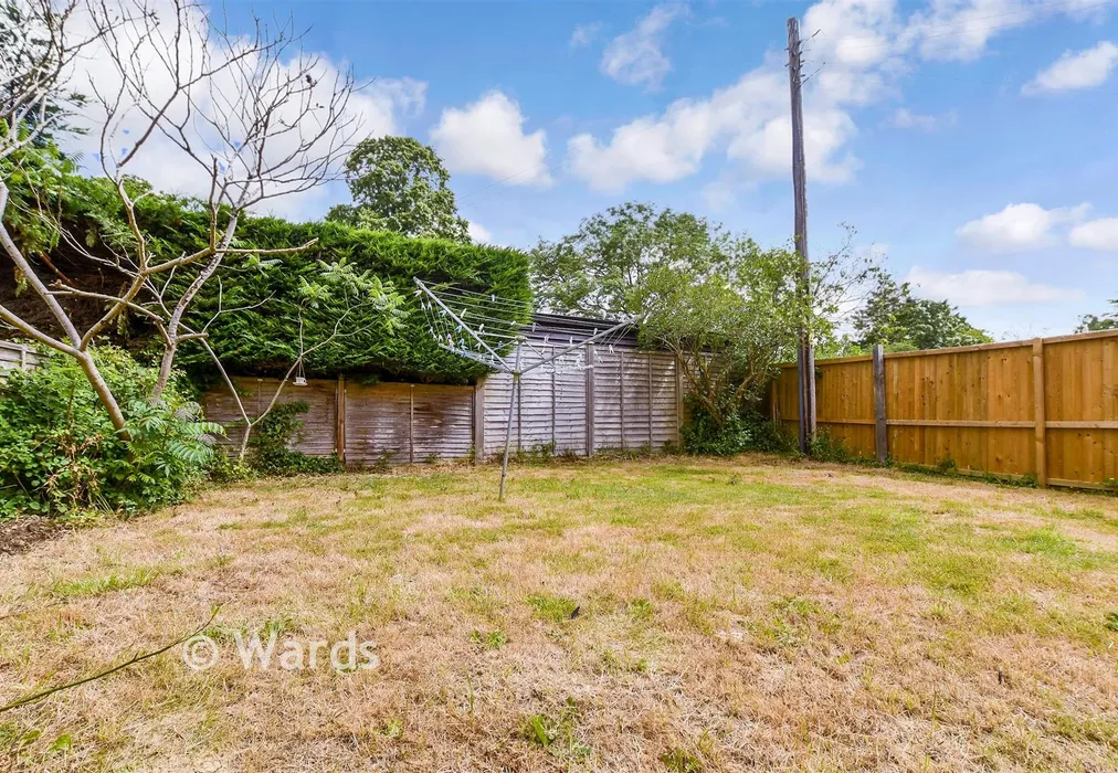 Rear Garden - Mill View, Woodchurch, Ashford, Kent - Wards of Kent