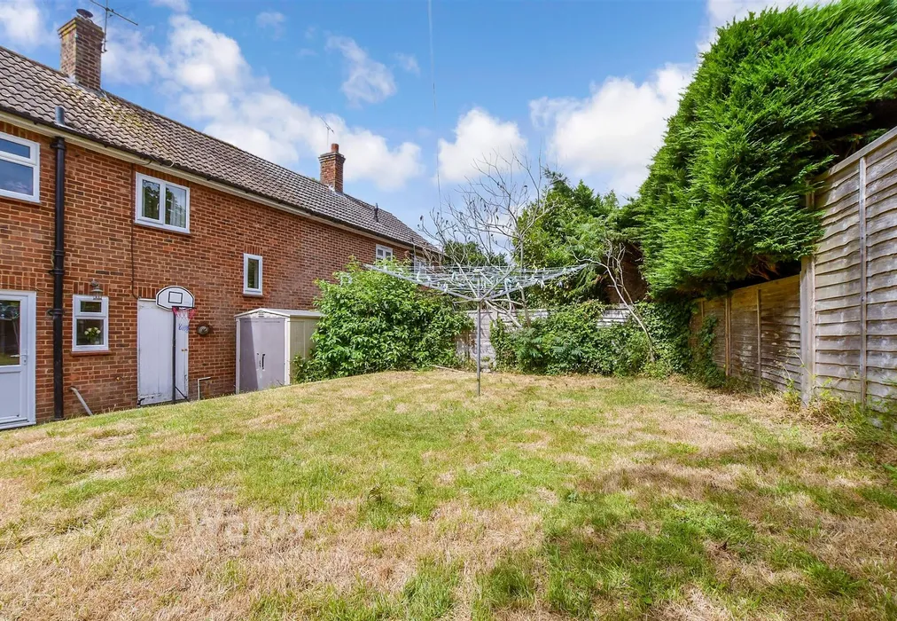 Rear Garden - Mill View, Woodchurch, Ashford, Kent - Wards of Kent