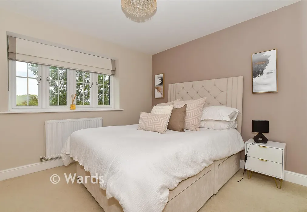 Bedroom 1 - Carpenters Lane, Hadlow, Tonbridge, Kent - Wards of Kent