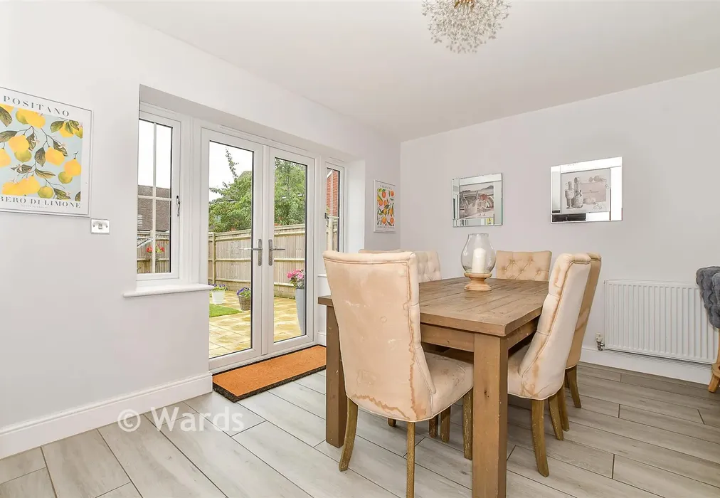 Kitchen/Diner - Carpenters Lane, Hadlow, Tonbridge, Kent - Wards of Kent