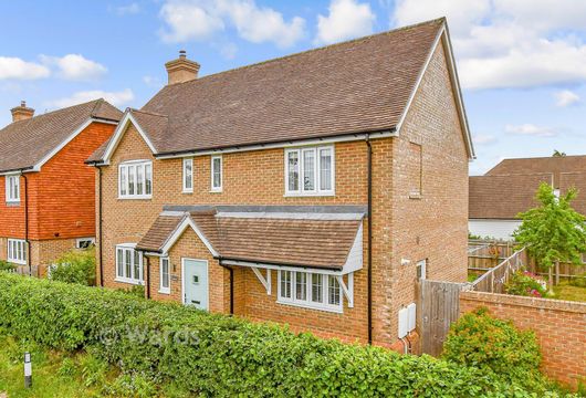 Carpenters Lane, Hadlow, Tonbridge, Kent - Wards of Kent