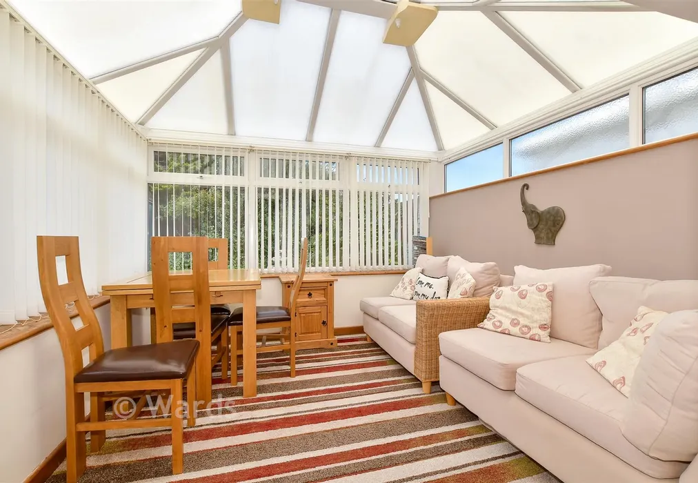 Conservatory - Hampton Gardens, Herne Bay, Kent - Wards of Kent