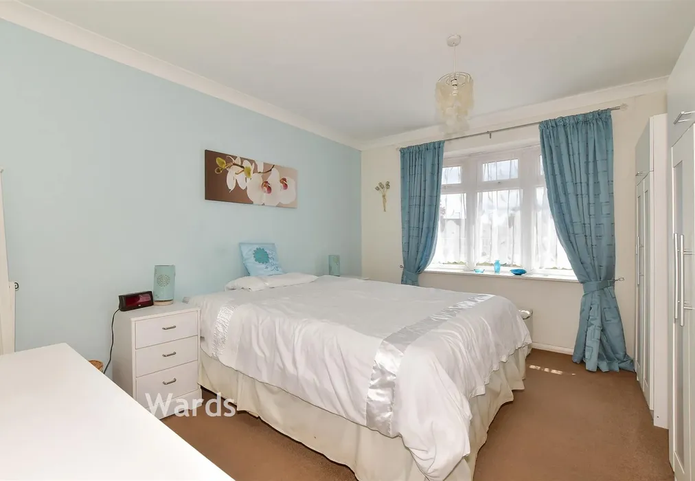 Bedroom 1 - Hampton Gardens, Herne Bay, Kent - Wards of Kent