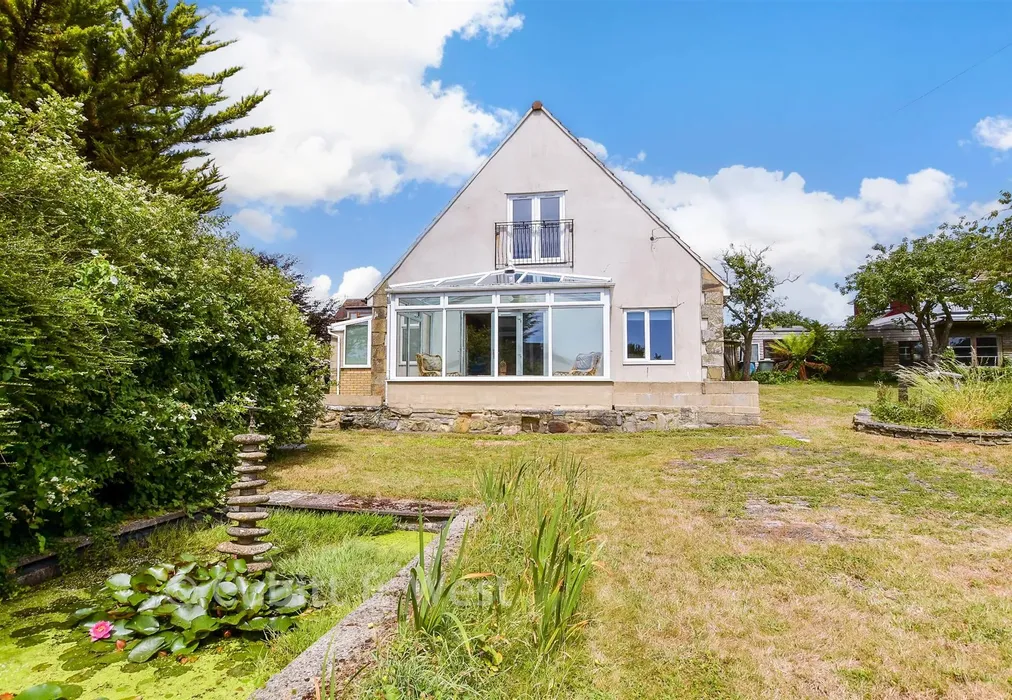 Rear Garden - Downland Road, Woodingdean, Brighton, East Sussex - Wards of Kent