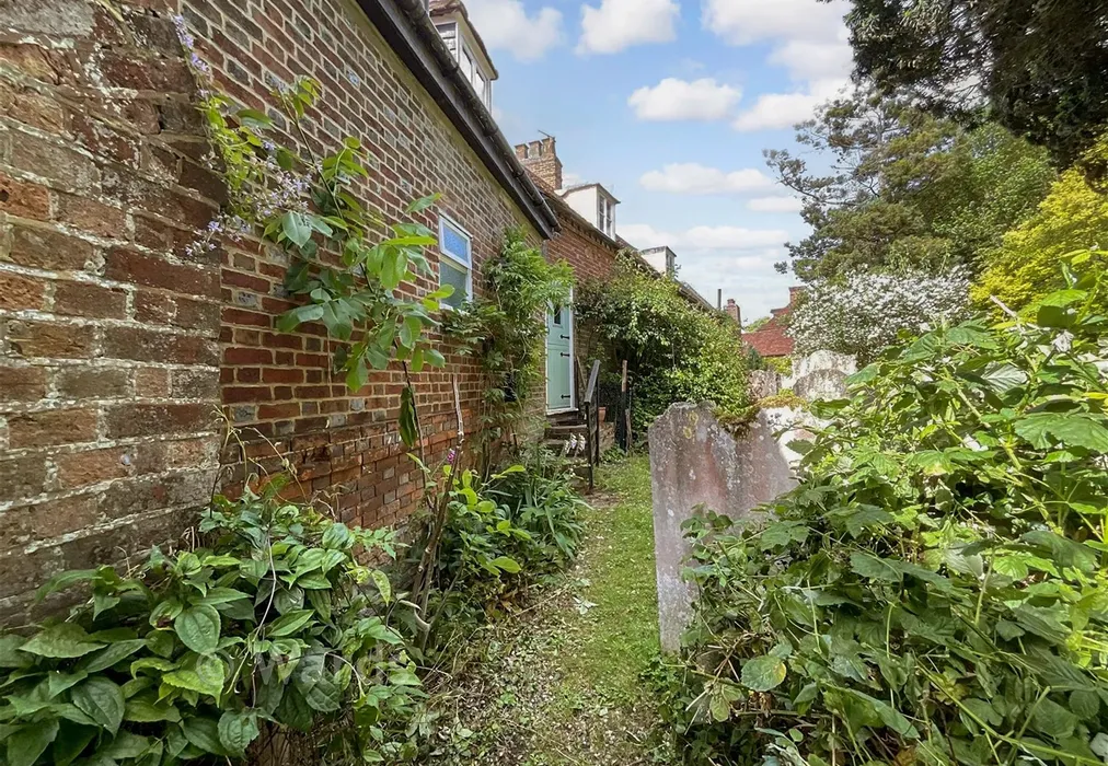 Front Shot - High Street, Yalding, Kent - Wards of Kent