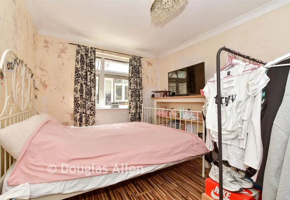 Bedroom 1 - Haroldstone Road, Walthamstow - Wards of Kent