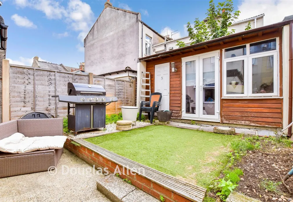 Rear Garden - Haroldstone Road, Walthamstow - Wards of Kent