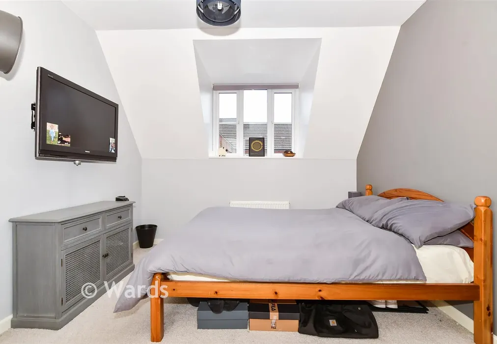 Bedroom 1 - Hawkes Way, Maidstone, Kent - Wards of Kent