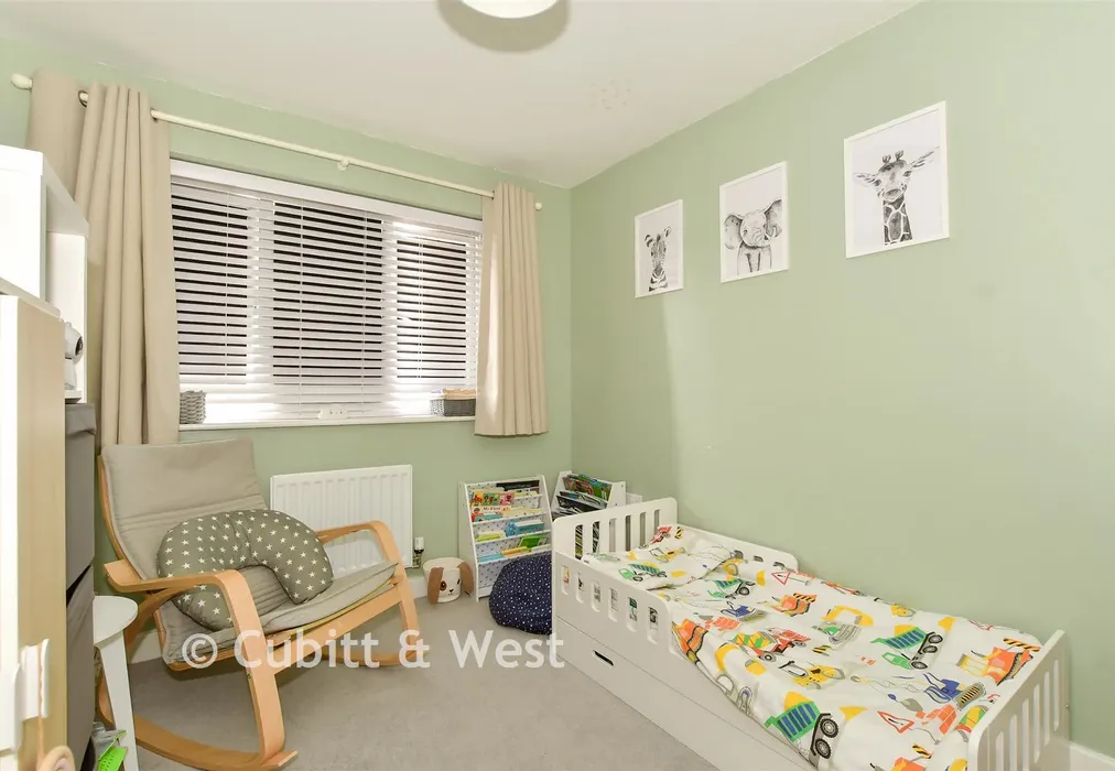 Bedroom 2 - Brewers Way, Faygate, Horsham, West Sussex - Wards of Kent