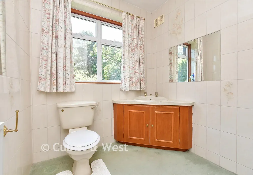 Shower Room - Shirley Church Road, Croydon, Surrey - Wards of Kent