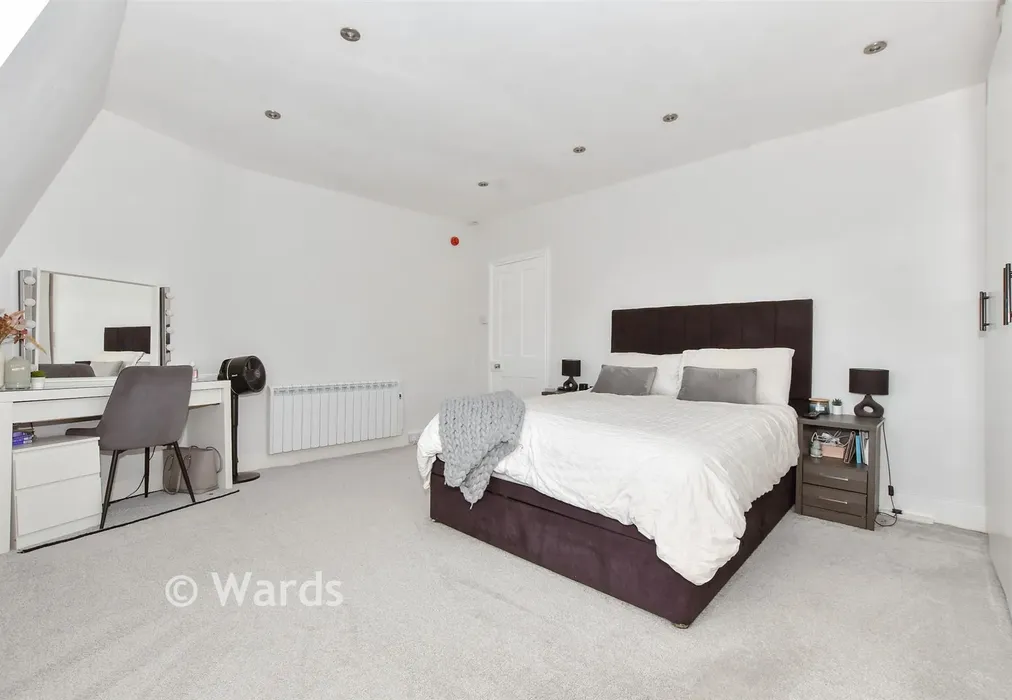 Bedroom 1 - Augusta Gardens, Folkestone, Kent - Wards of Kent