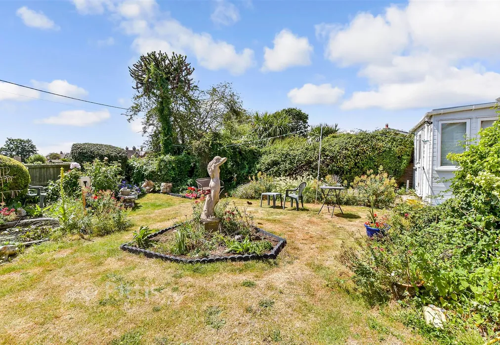 Rear Garden - Ronstan Gardens, Freshwater, Isle of Wight - Wards of Kent