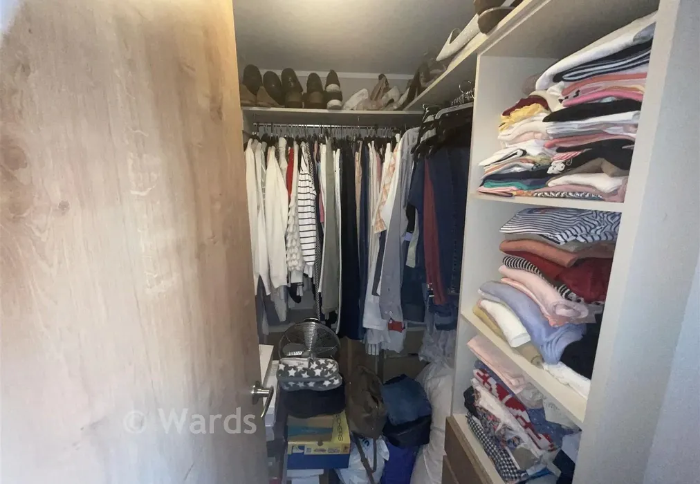 Walk In Wardrobe - Manston Court Road, Margate, Kent - Wards of Kent