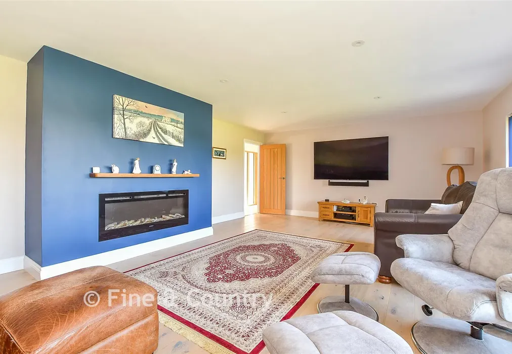 Family Room - Lower Platts, Ticehurst, East Sussex - Wards of Kent