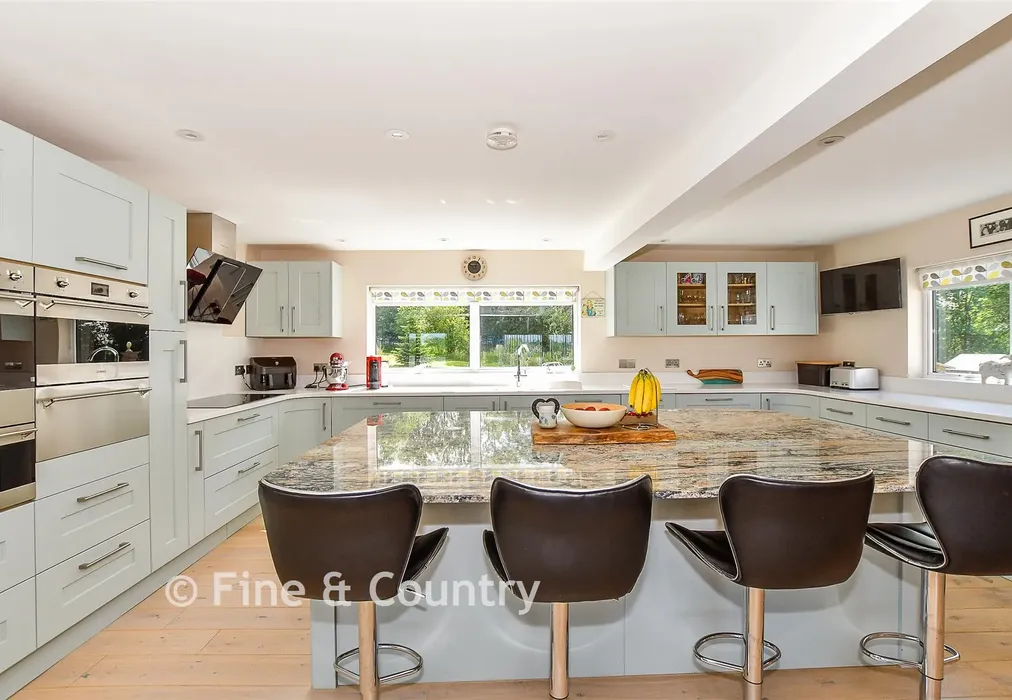 Kitchen - Lower Platts, Ticehurst, East Sussex - Wards of Kent