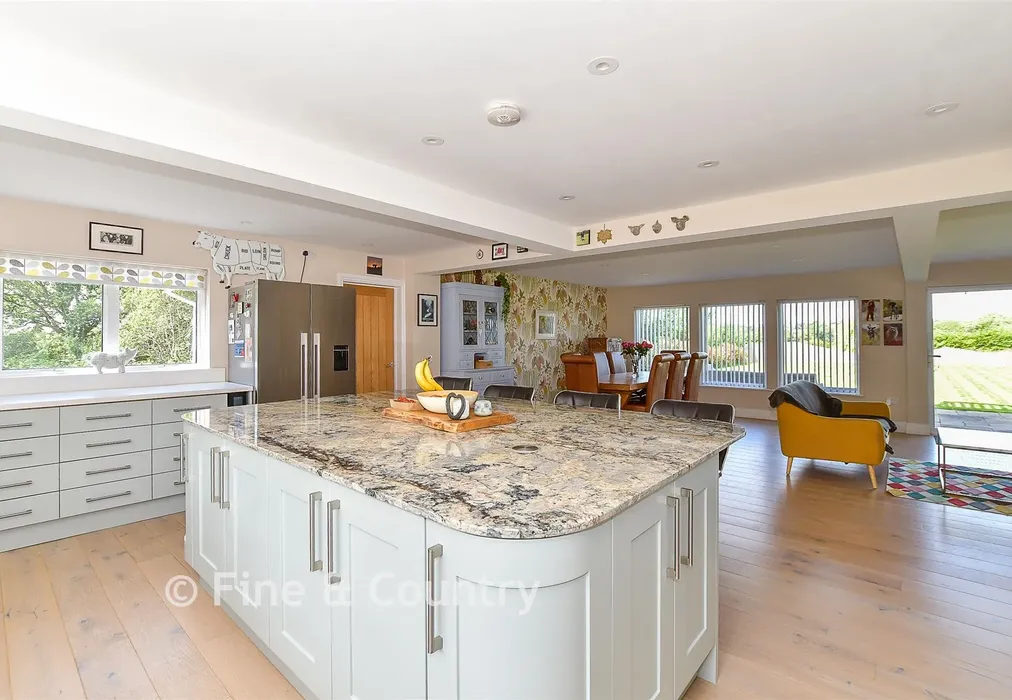 Kitchen - Lower Platts, Ticehurst, East Sussex - Wards of Kent