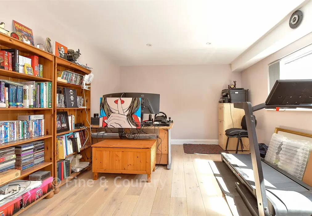 Home Office - Lower Platts, Ticehurst, East Sussex - Wards of Kent