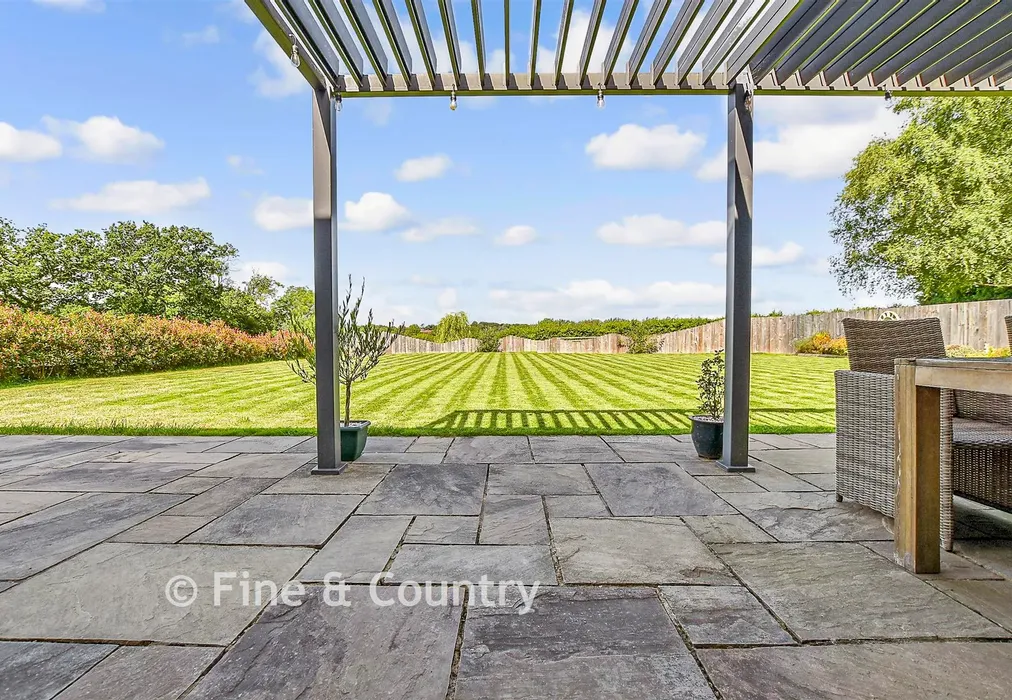 Patio / Decking - Lower Platts, Ticehurst, East Sussex - Wards of Kent