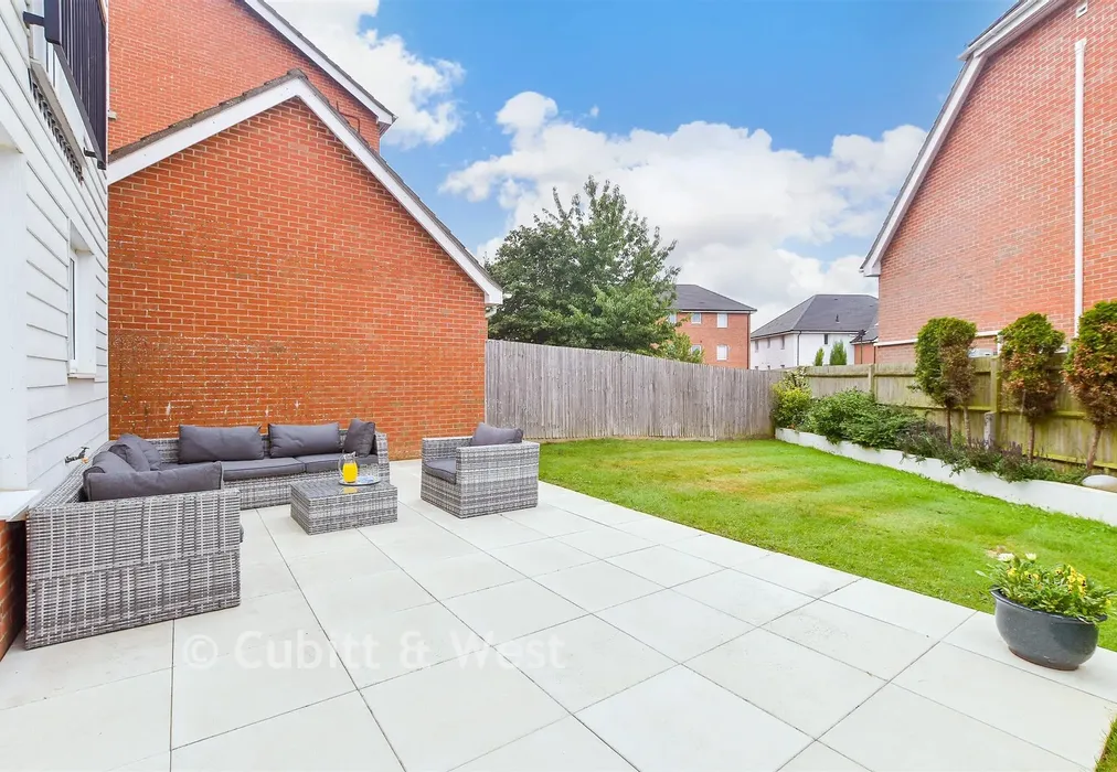 Rear Garden - Cedar Avenue, Haywards Heath, West Sussex - Wards of Kent