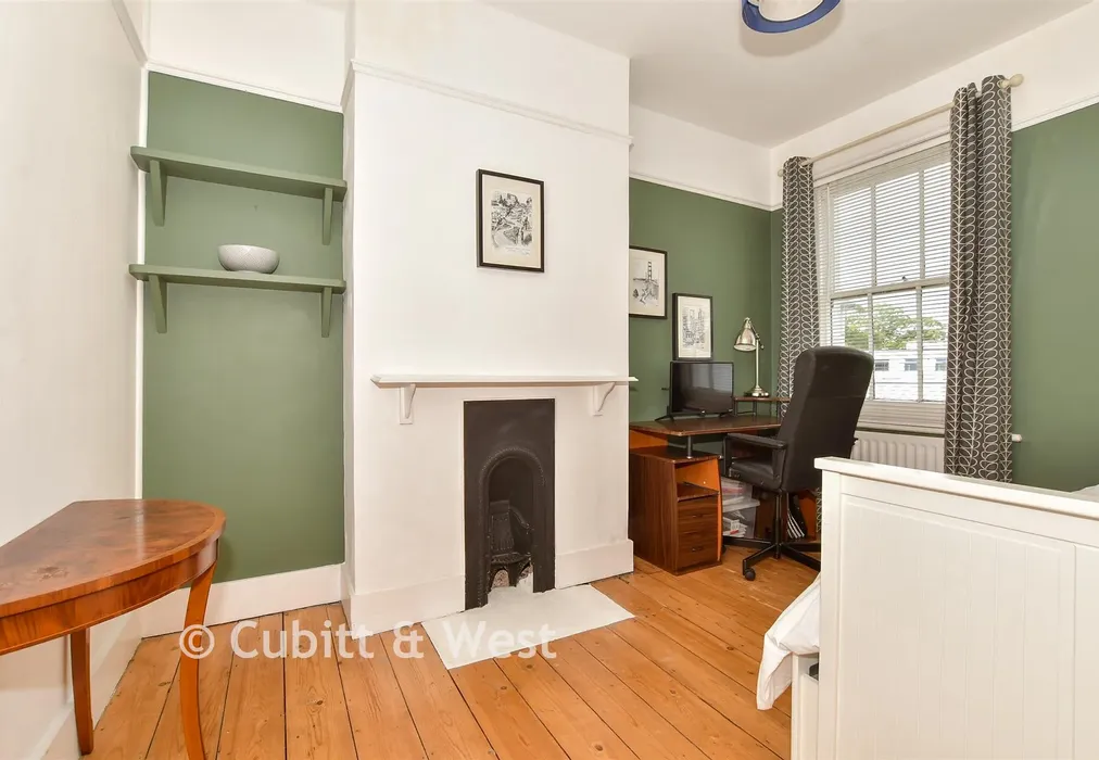 Bedroom 3 - Ashdown Road, Worthing, West Sussex - Wards of Kent