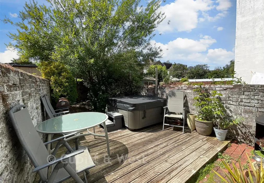 Garden - Ashdown Road, Worthing, West Sussex - Wards of Kent