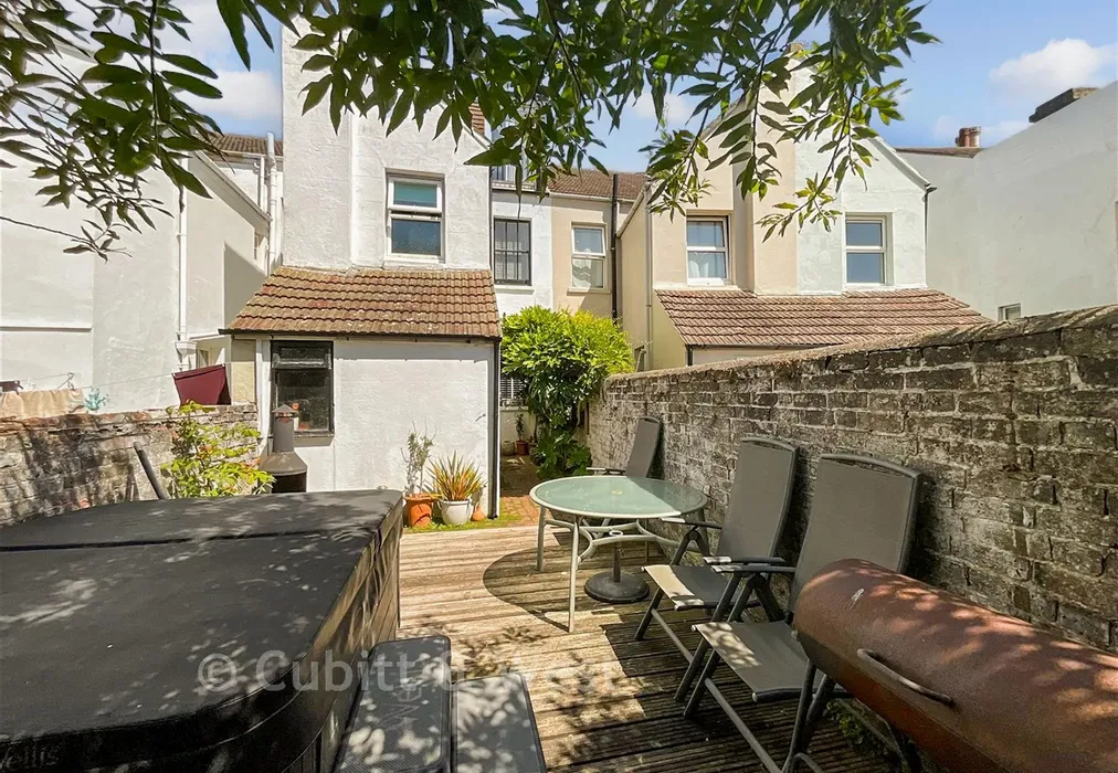 Garden - Ashdown Road, Worthing, West Sussex - Wards of Kent