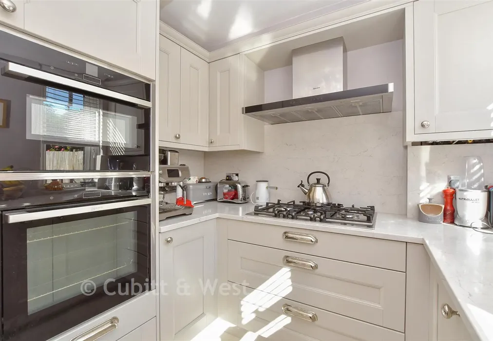 Kitchen - Rothermead, Mayfield, East Sussex - Wards of Kent