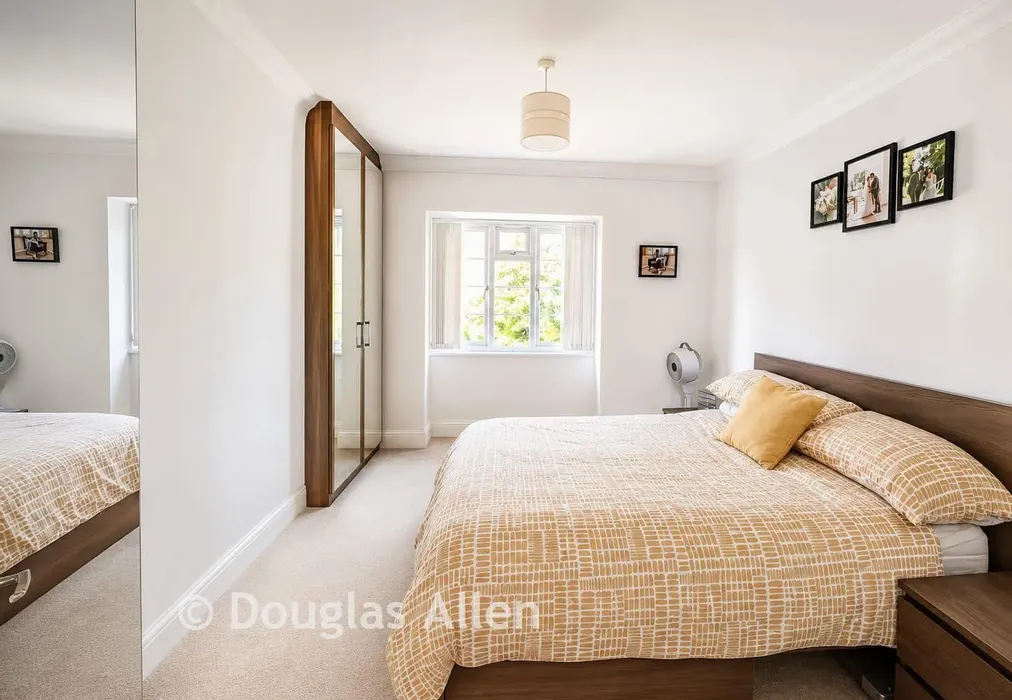 Bedroom 1 - Upminster Road, Hornchurch, Essex - Wards of Kent
