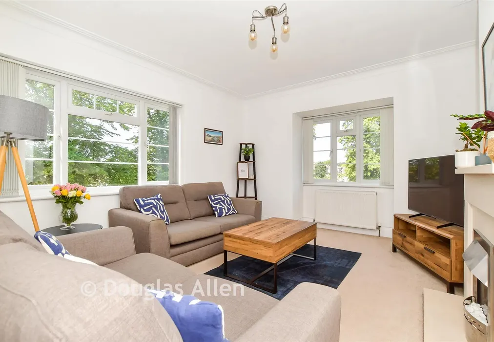 Lounge - Upminster Road, Hornchurch, Essex - Wards of Kent
