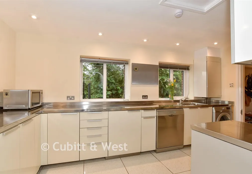 Kitchen - Jolesfield, Partridge Green, West Sussex - Wards of Kent