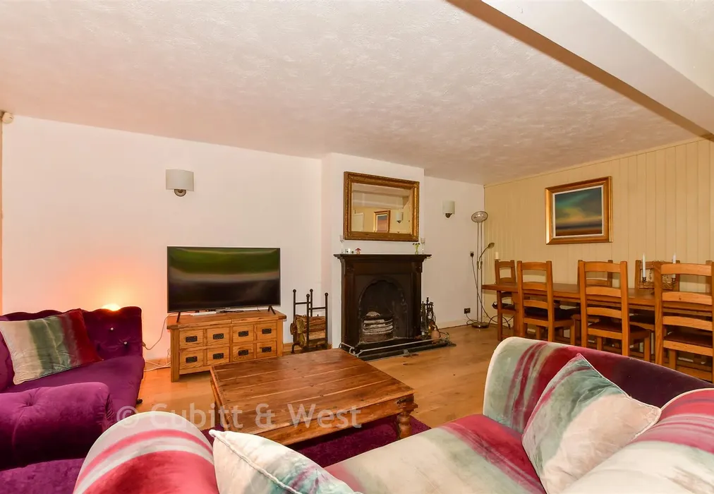 Lounge - Jolesfield, Partridge Green, West Sussex - Wards of Kent