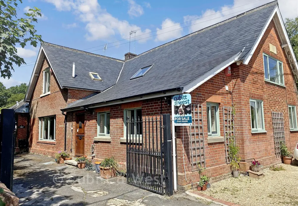 Front - Jolesfield, Partridge Green, West Sussex - Wards of Kent