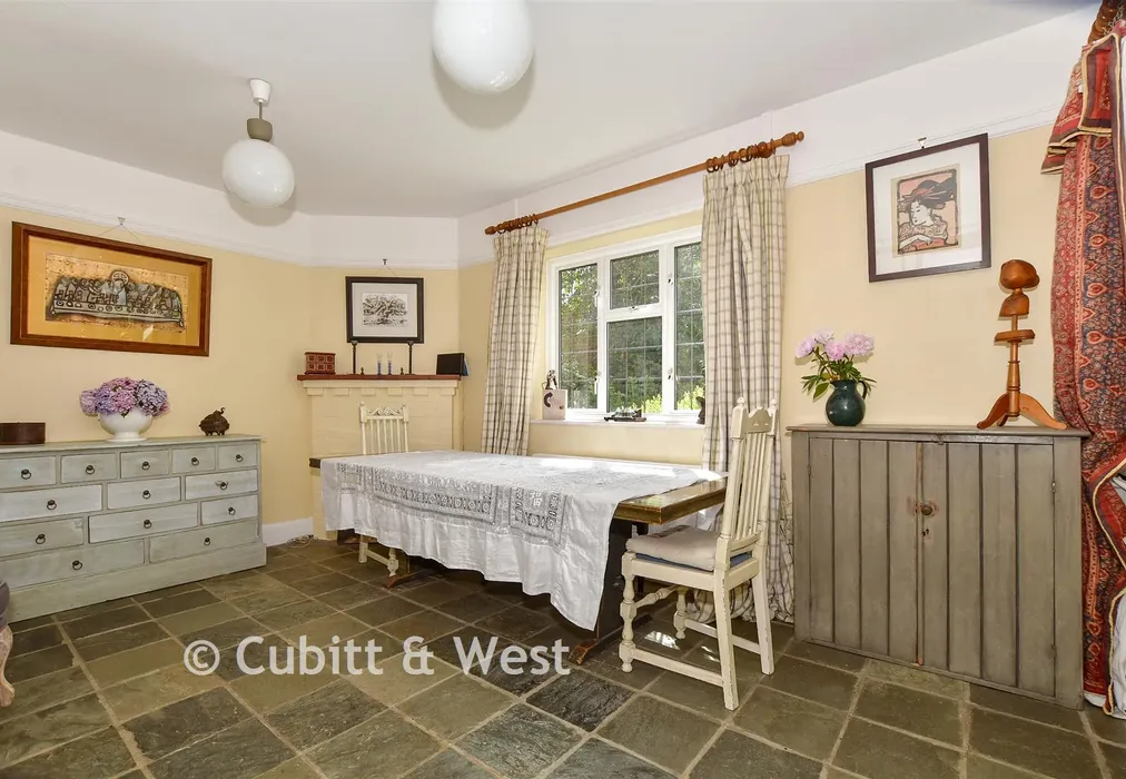 Dining Room - Moat Road, East Grinstead, West Sussex - Wards of Kent