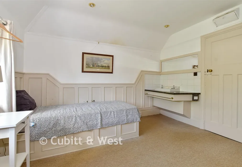 Bedroom 3 - Moat Road, East Grinstead, West Sussex - Wards of Kent
