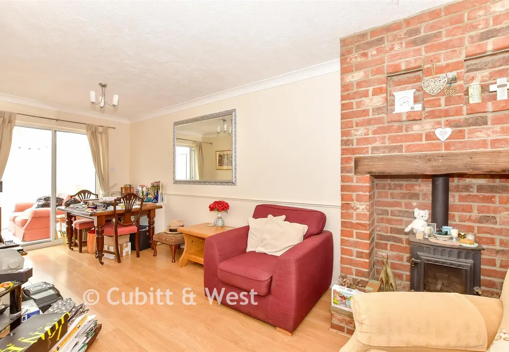 Sitting/Dining Room - Acorn Close, Selsey, Chichester, West Sussex - Wards of Kent